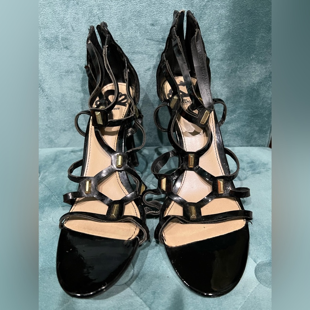 Fergalicious Black & Gold strappy heels